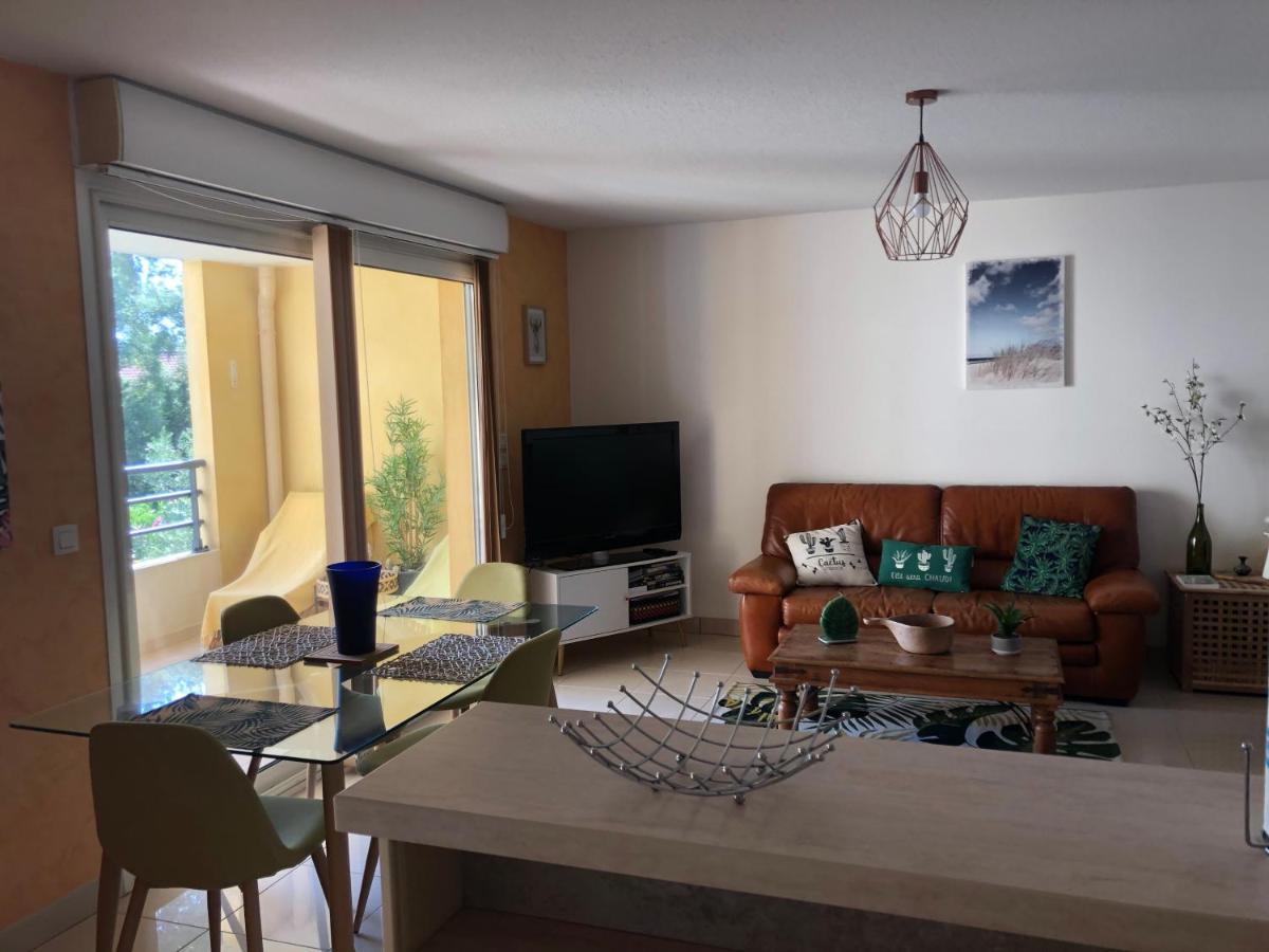 Pins Parasol Fréjus Εξωτερικό φωτογραφία