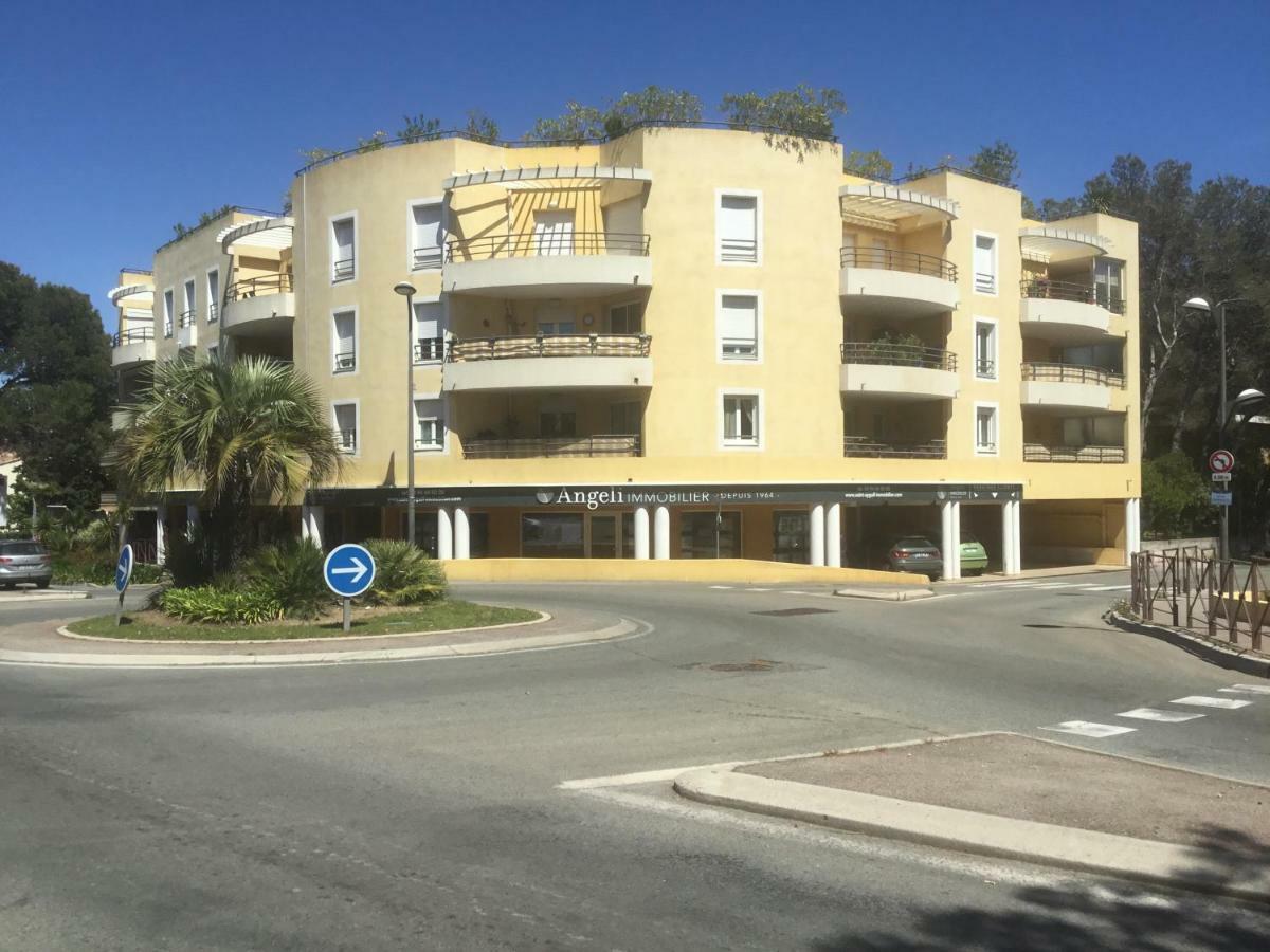 Pins Parasol Fréjus Εξωτερικό φωτογραφία